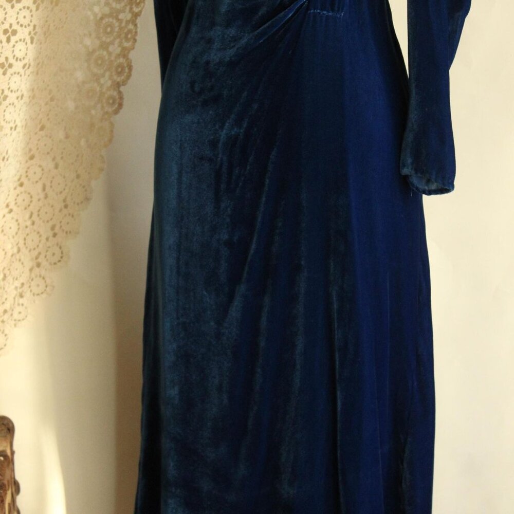 Vintage 1930s Dress, Royal Blue Silk Velvet with side Gathers - Picture 13 of 16